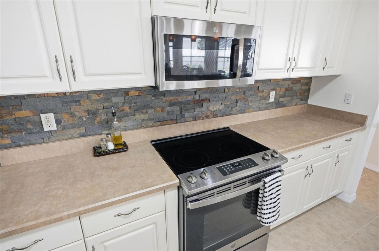 21 Woodshire Lane , Palm Coast, FL 32164 Photo