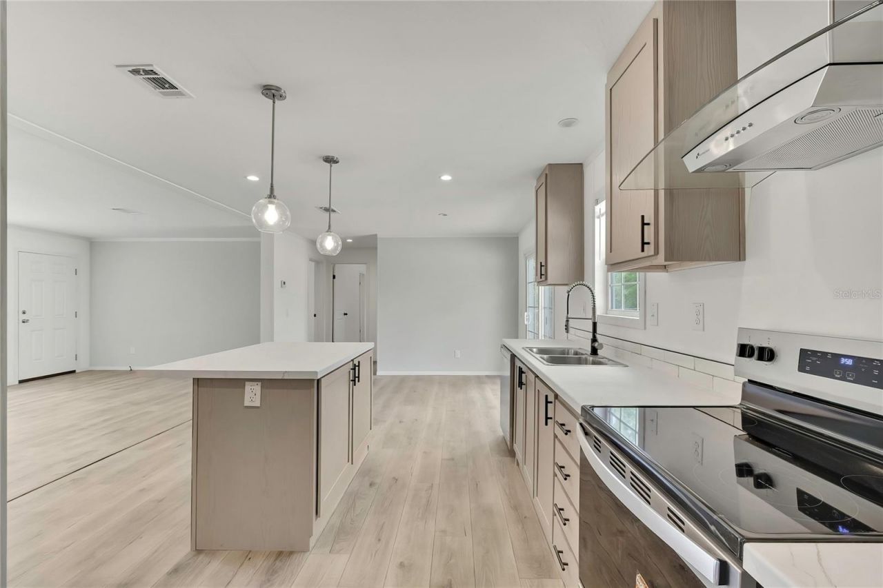 5342 S Isabel Terrace , Homosassa, FL 34446 Photo