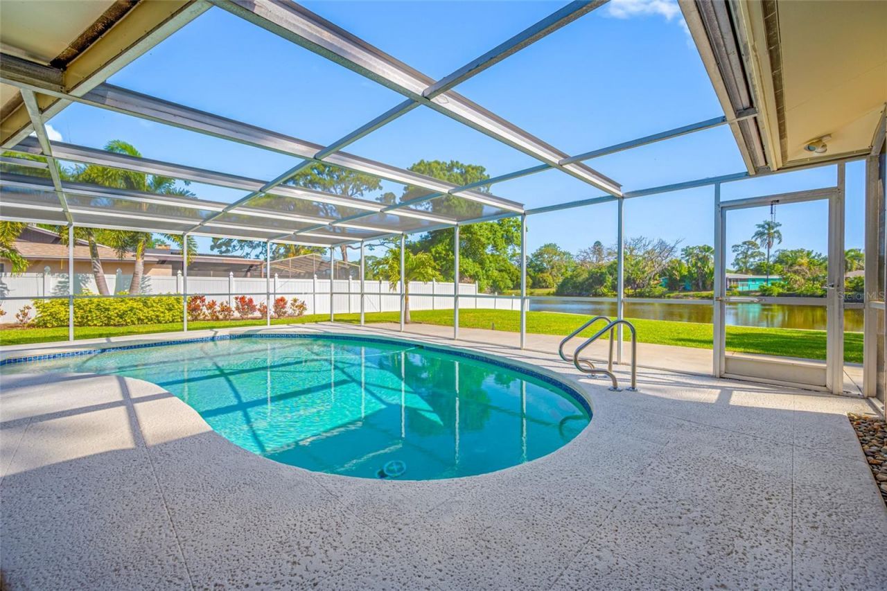 2515 Desoto Way S, Saint Petersburg, FL 33712 Photo