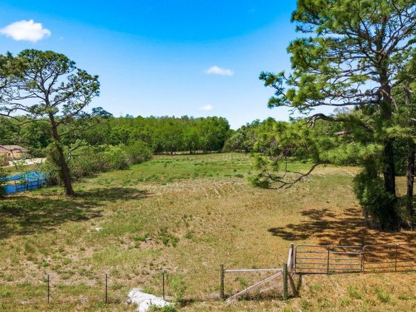 10675 HILLTOP DRIVE , NEW PORT RICHEY, FL 34654