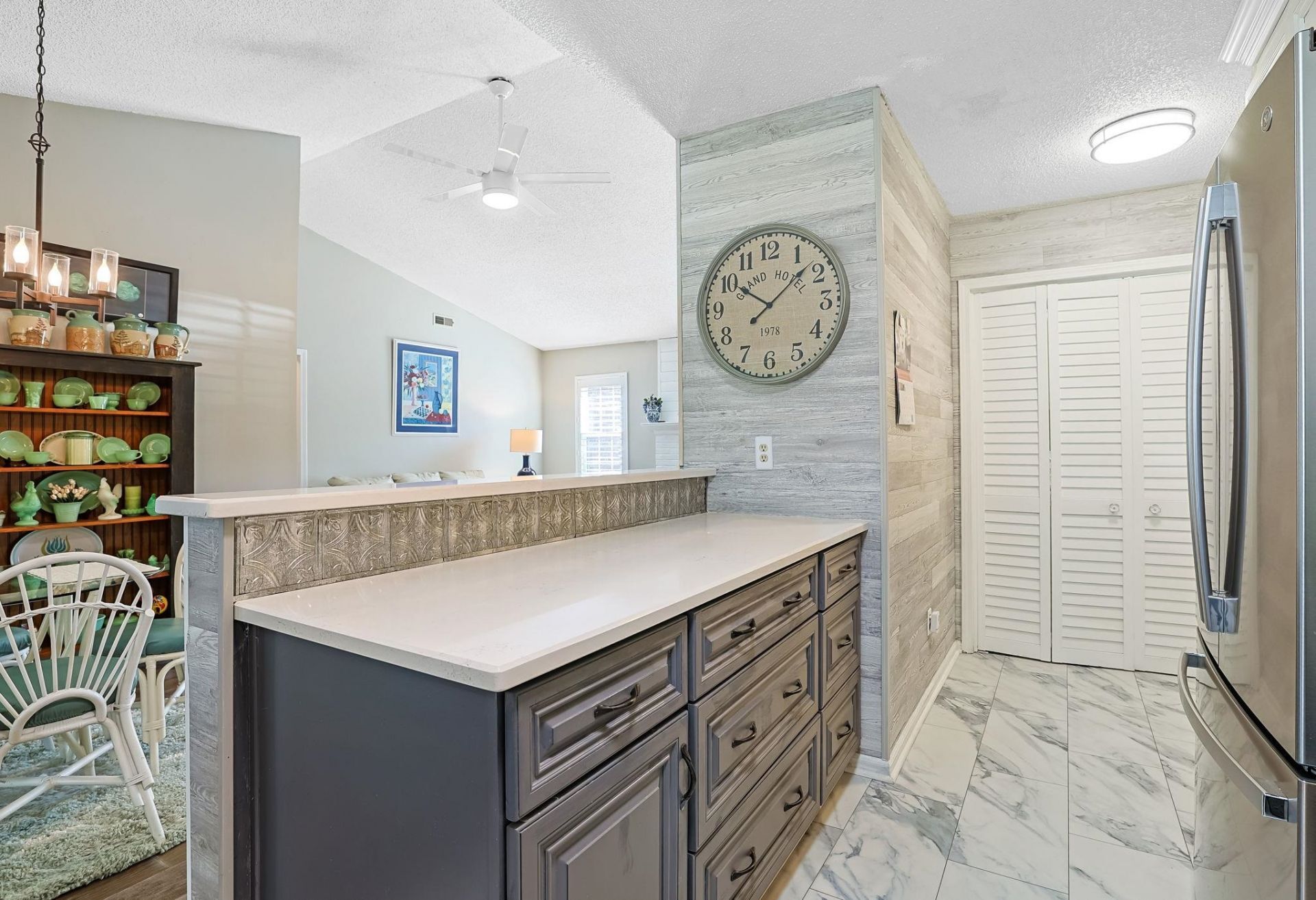 145 Woodlake Dr. Photo 10