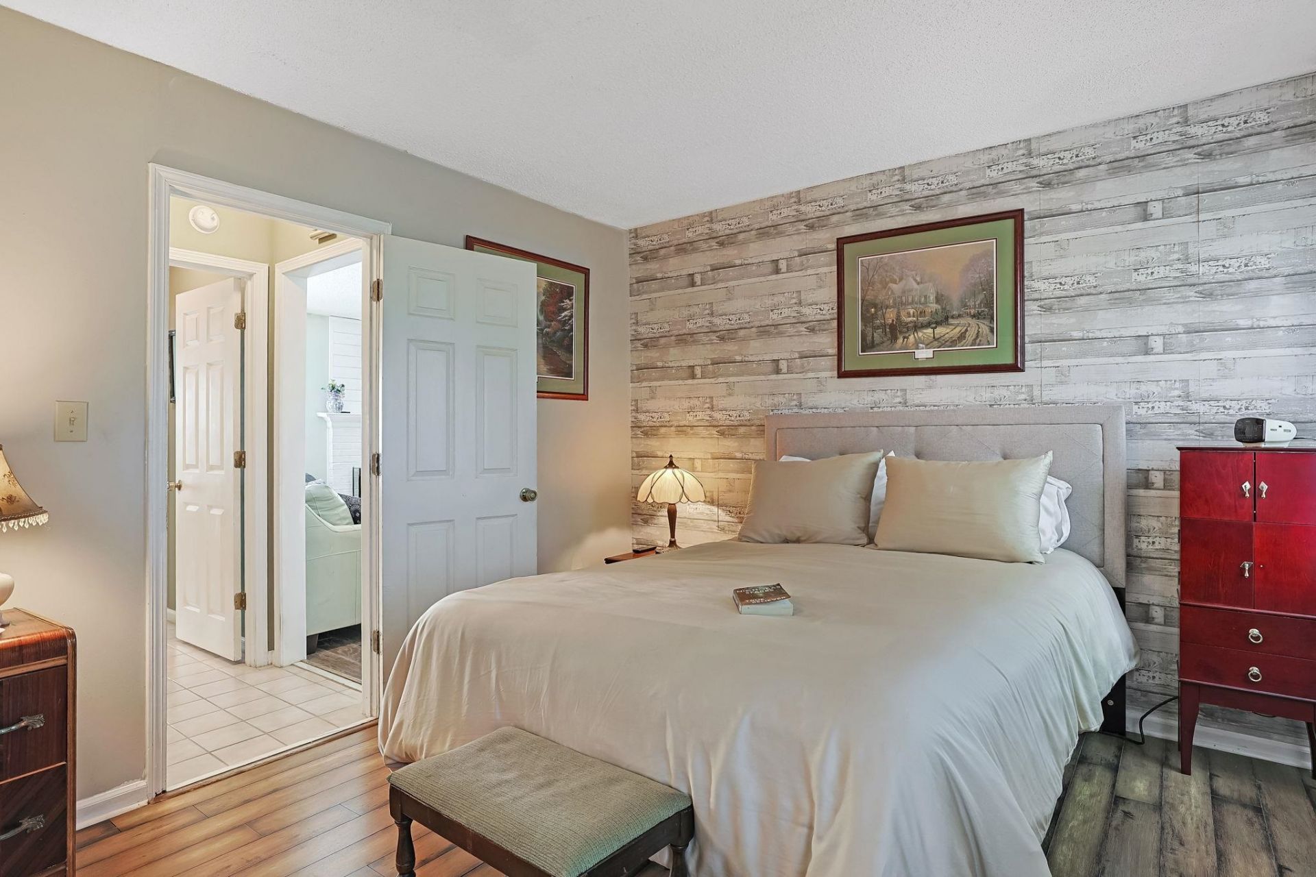 145 Woodlake Dr. Photo 13