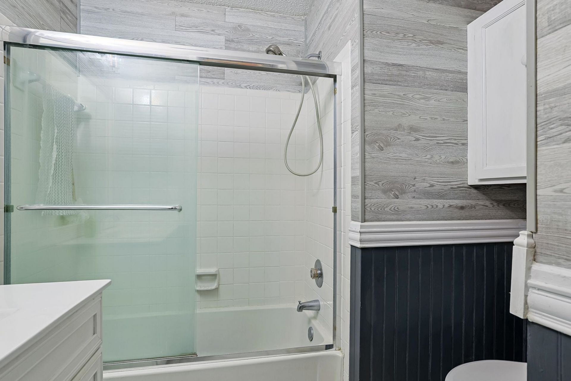 145 Woodlake Dr. Photo 15