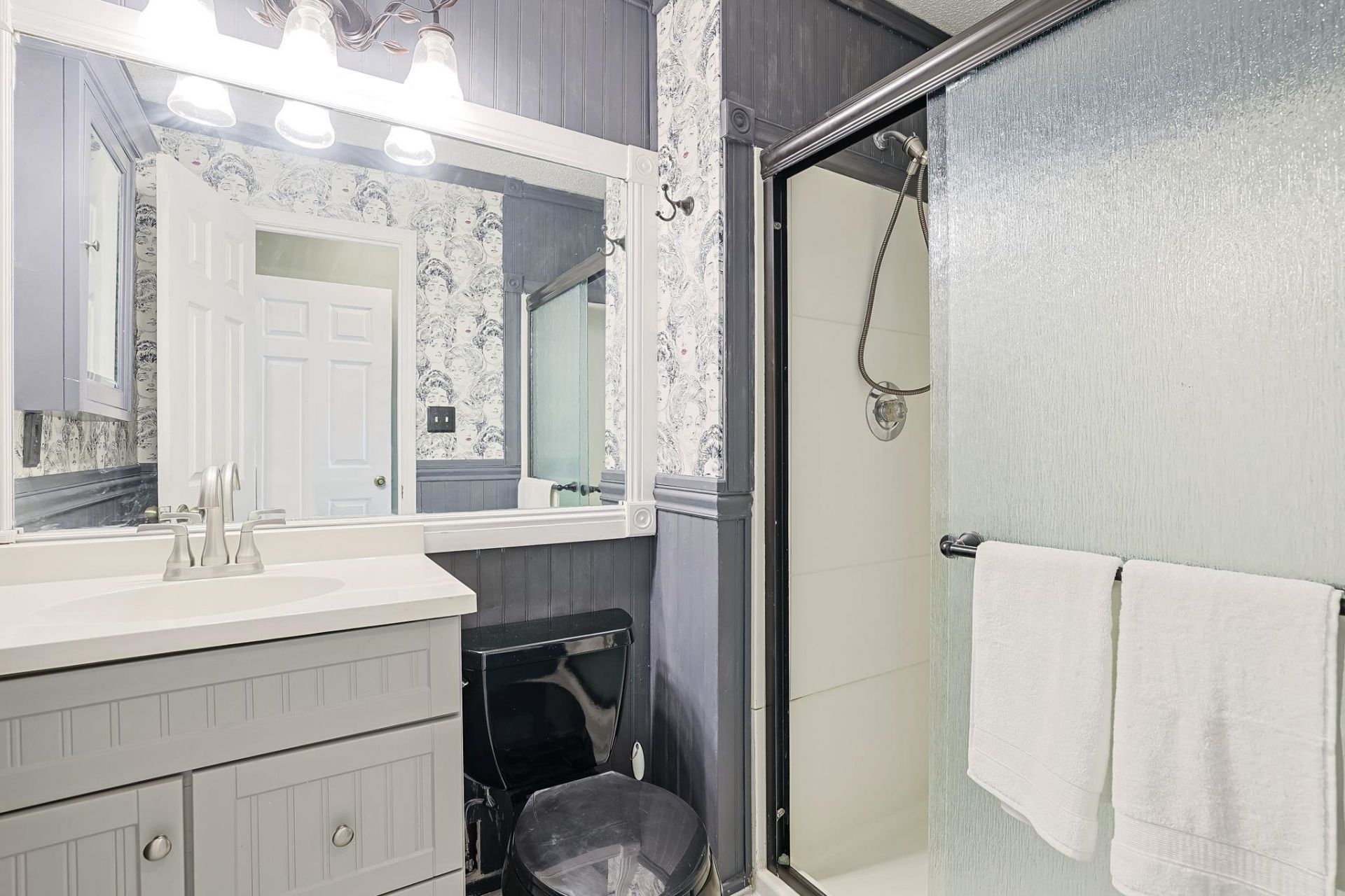 145 Woodlake Dr. Photo 18