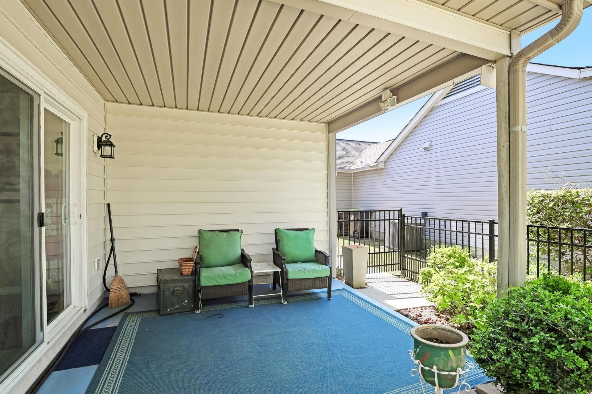 145 Woodlake Dr. Photo 22