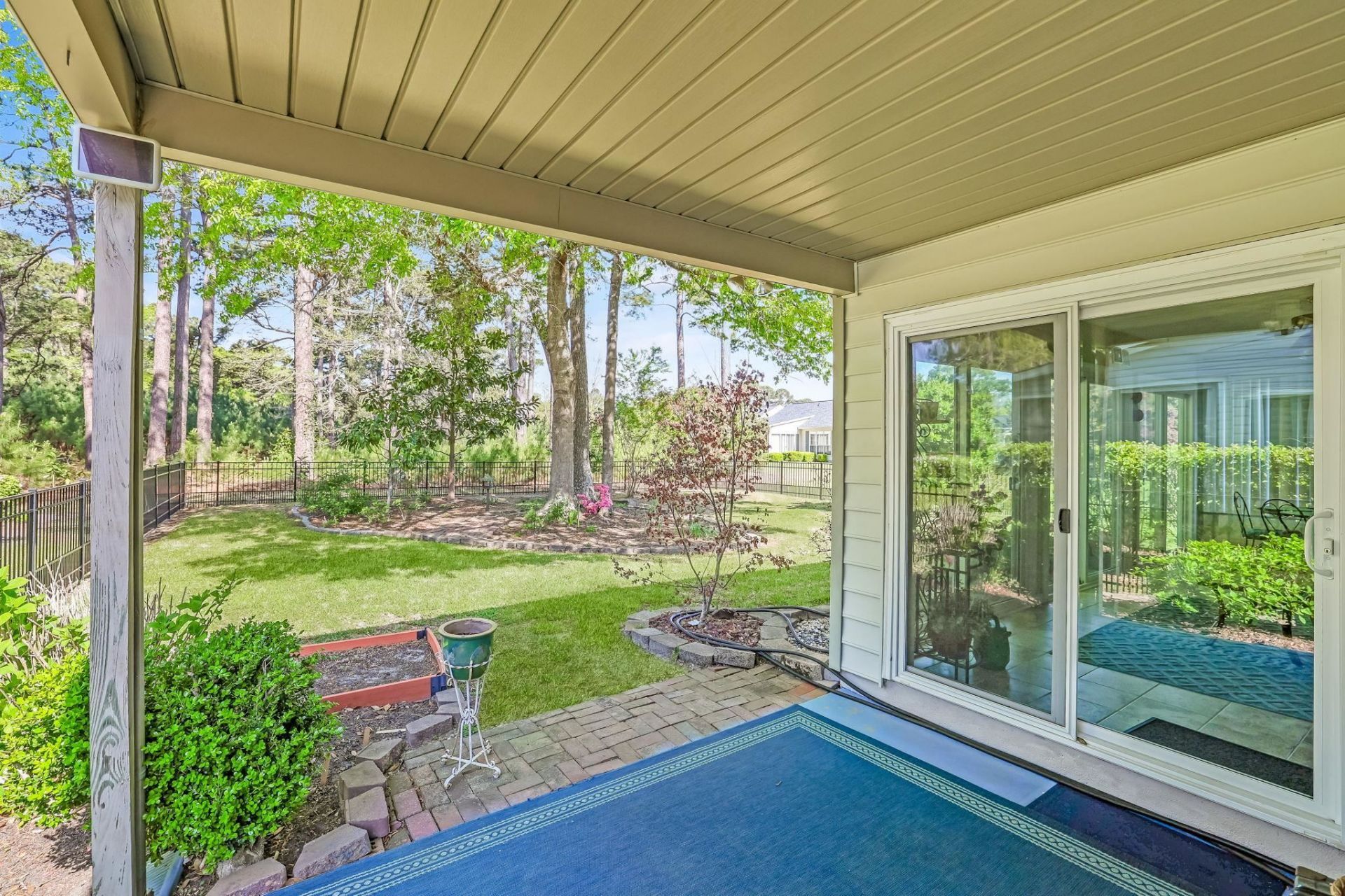 145 Woodlake Dr. Photo 23