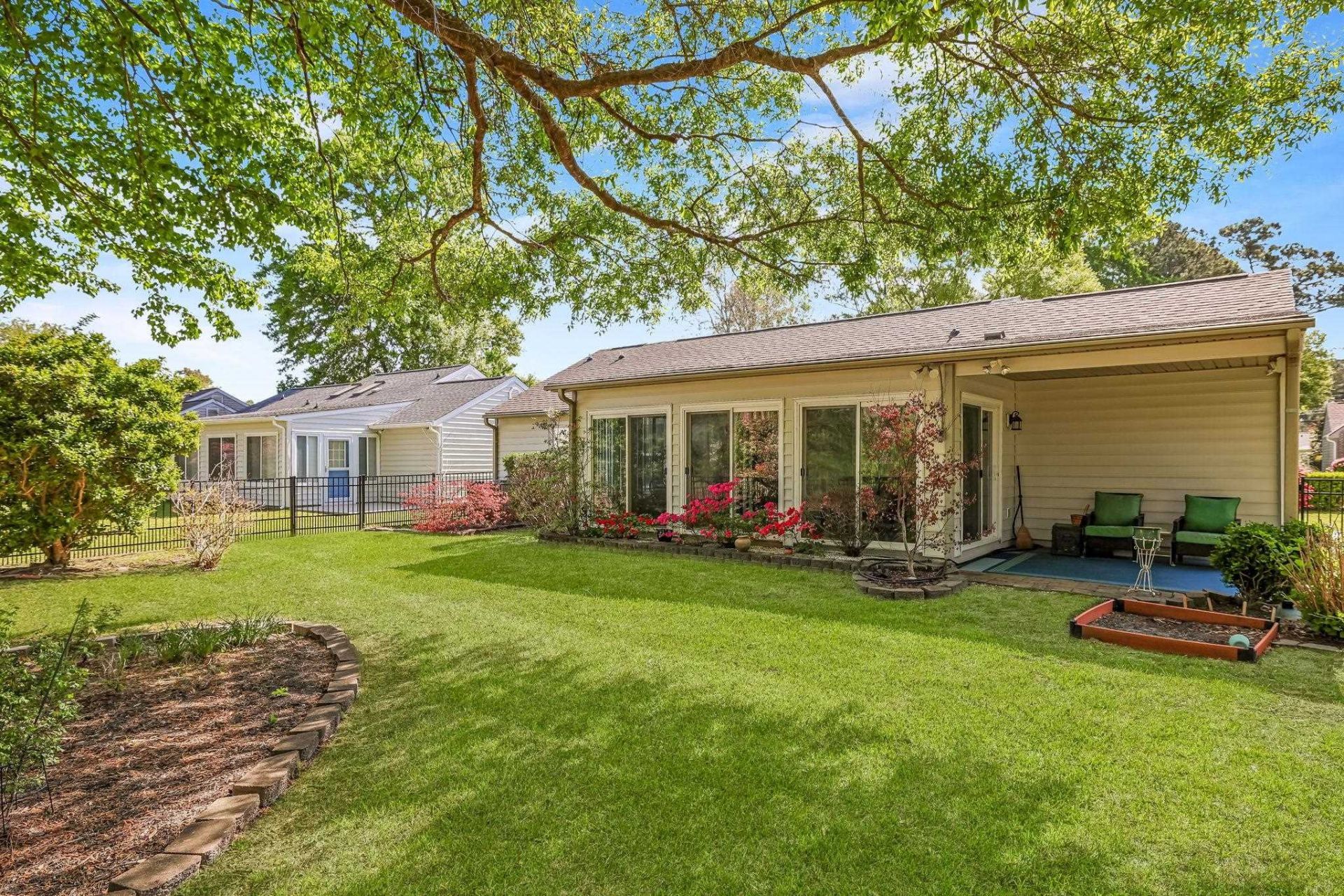 145 Woodlake Dr. Photo 26