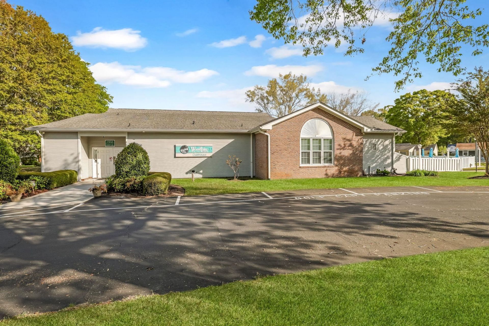 145 Woodlake Dr. Photo 33