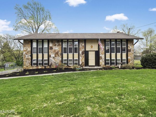 229 Newport Rd, Knoxville, TN 37934