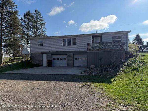 9397 Lawrence Highway, Vermontville, MI 49096