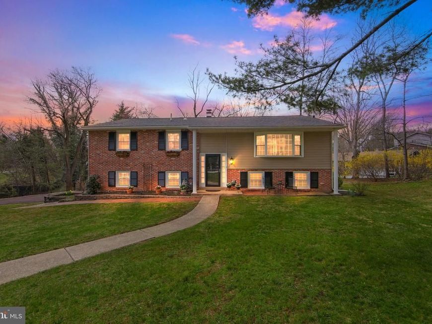 88 S Forge Manor Drive, Phoenixville, PA 19460 Main Photo