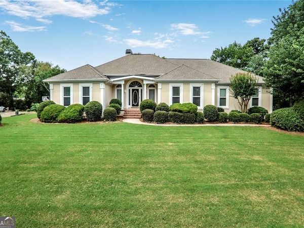6310 Chestnut Parkway, Flowery Branch, GA 30542