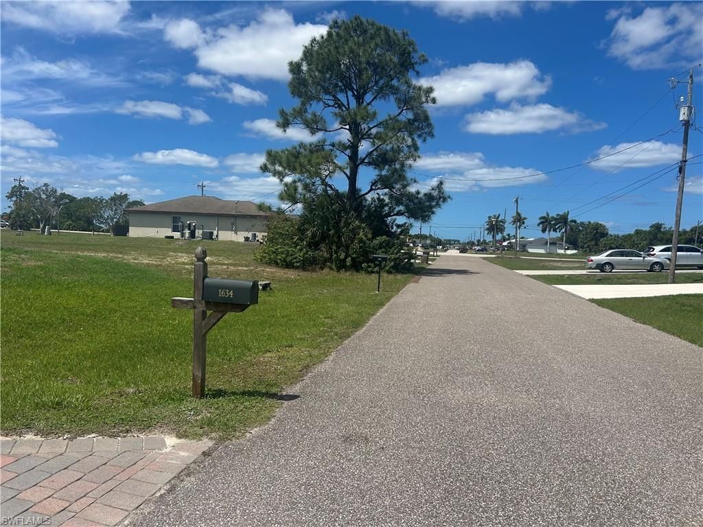 1634 NE 34th St, Cape Coral, FL 33909 Photo