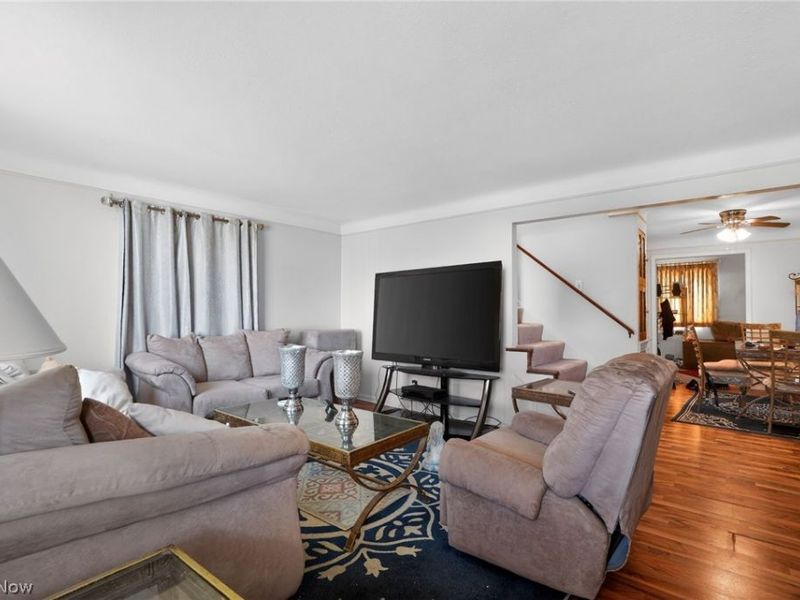 276 E 242nd Street, Euclid, OH 44123 Photo 4