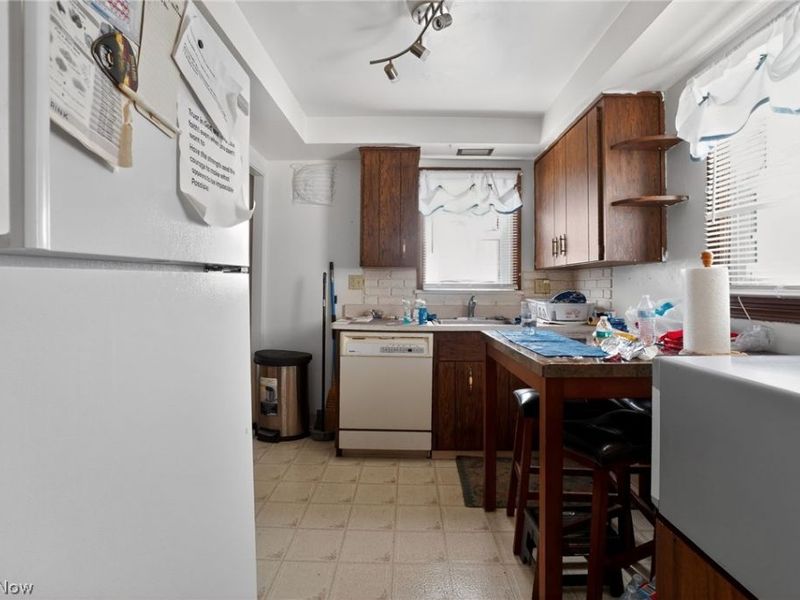 276 E 242nd Street, Euclid, OH 44123 Photo 5