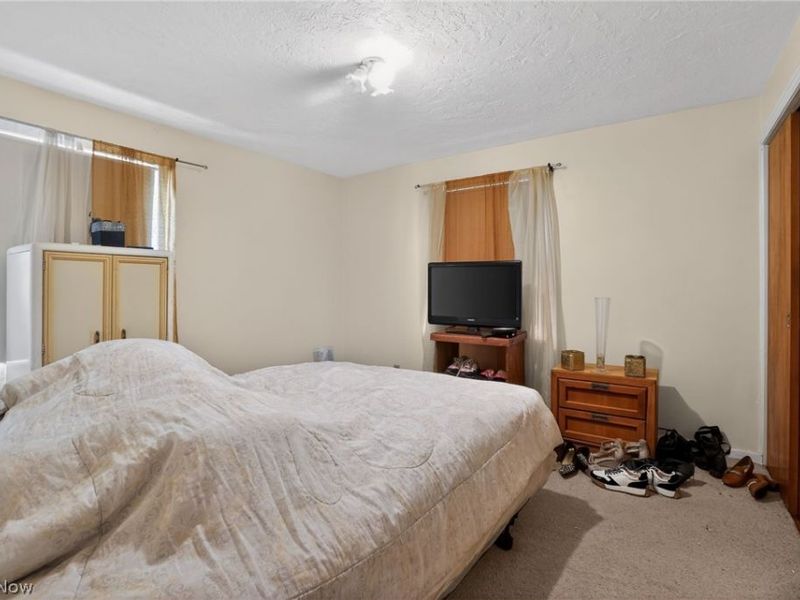 276 E 242nd Street, Euclid, OH 44123 Photo 9