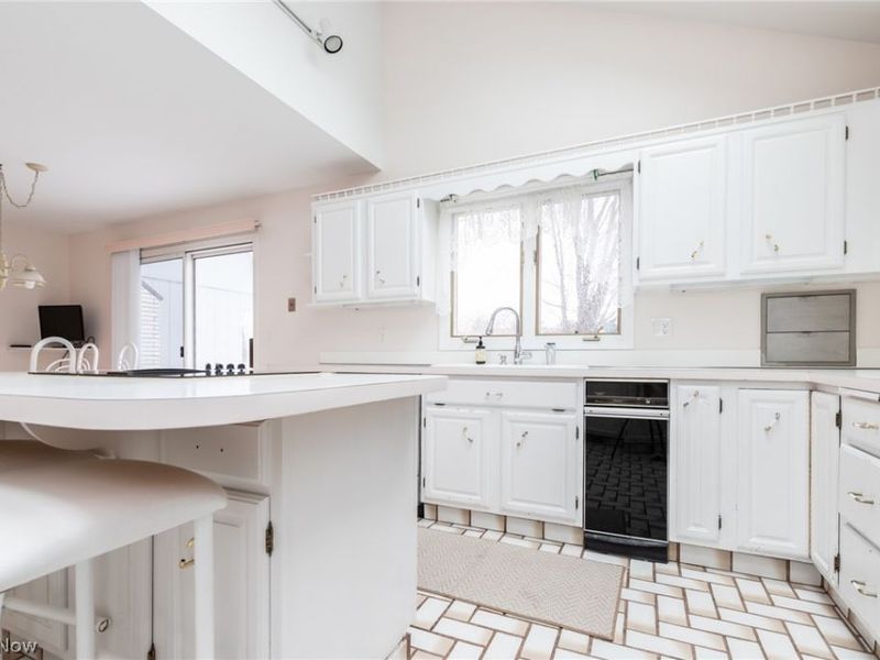 25235 Penshurst Drive , Beachwood, OH 44122 Photo 20