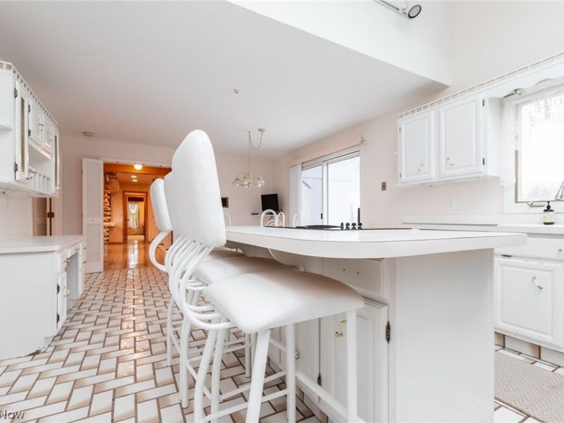 25235 Penshurst Drive , Beachwood, OH 44122 Photo 21