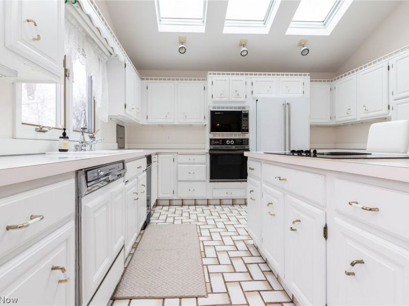 25235 Penshurst Drive , Beachwood, OH 44122 Photo 23