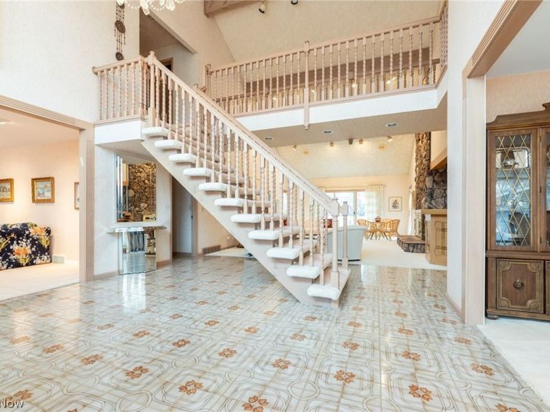 25235 Penshurst Drive , Beachwood, OH 44122 Photo 3