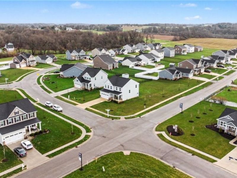 3268 Stoneleigh Road NE, Canton, OH 44721 Photo 3