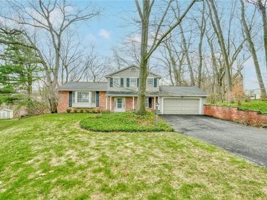 18 Mountain Rise, Fairport, NY 14450