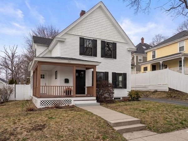 2 Northrop St, Hopedale, MA 01747