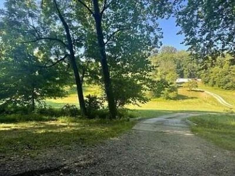 38581 Maysville Greendale Road, Logan, OH 43138 Photo 15