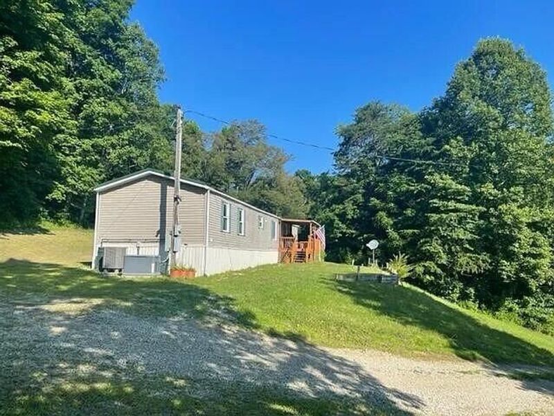 38581 Maysville Greendale Road, Logan, OH 43138 Photo 9