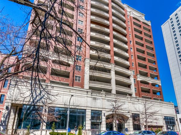 828 W Grace Street, Unit 903, Chicago, IL 60613