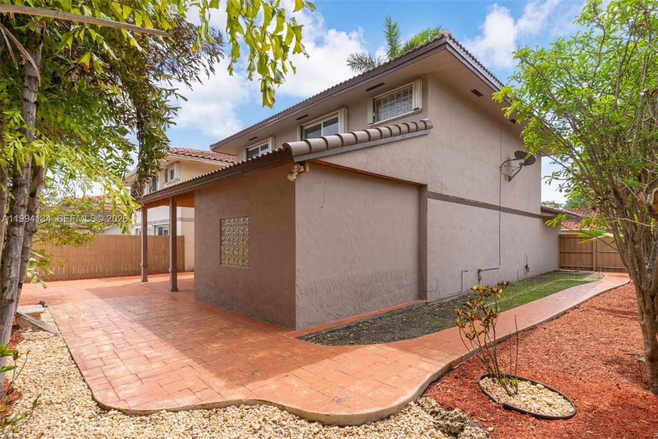 11319 SW 73rd Ln, Miami, FL 33173 Photo