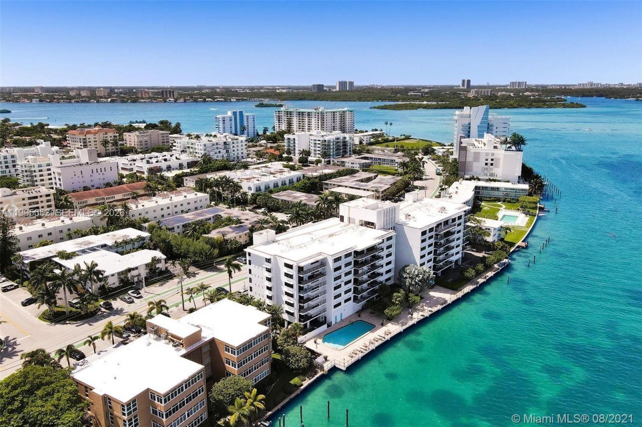 10101 E Bay Harbor Dr , Unit 702, Bay Harbor Islands, FL 33154 Photo