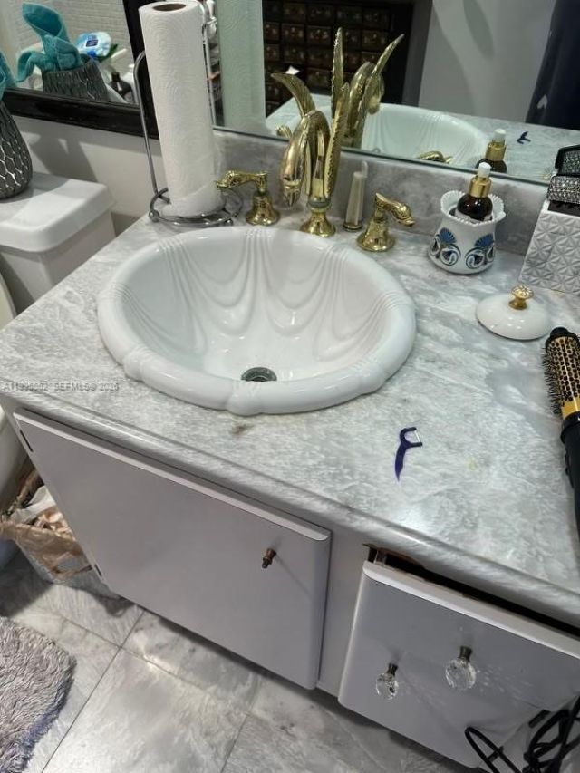 10101 E Bay Harbor Dr , Unit 702, Bay Harbor Islands, FL 33154 Photo