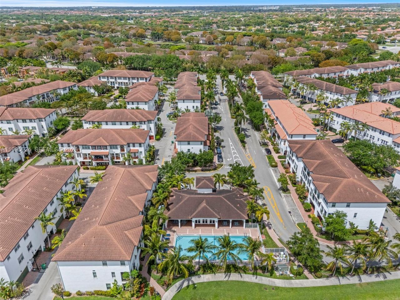 2659 SW 118th Rd, Miramar, FL 33025 Photo