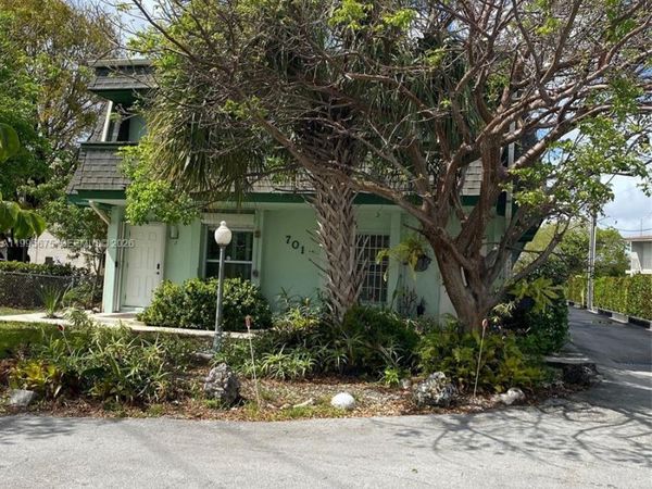 701 S Royal Poinciana Blvd , Unit 8, Miami Springs, FL 33166