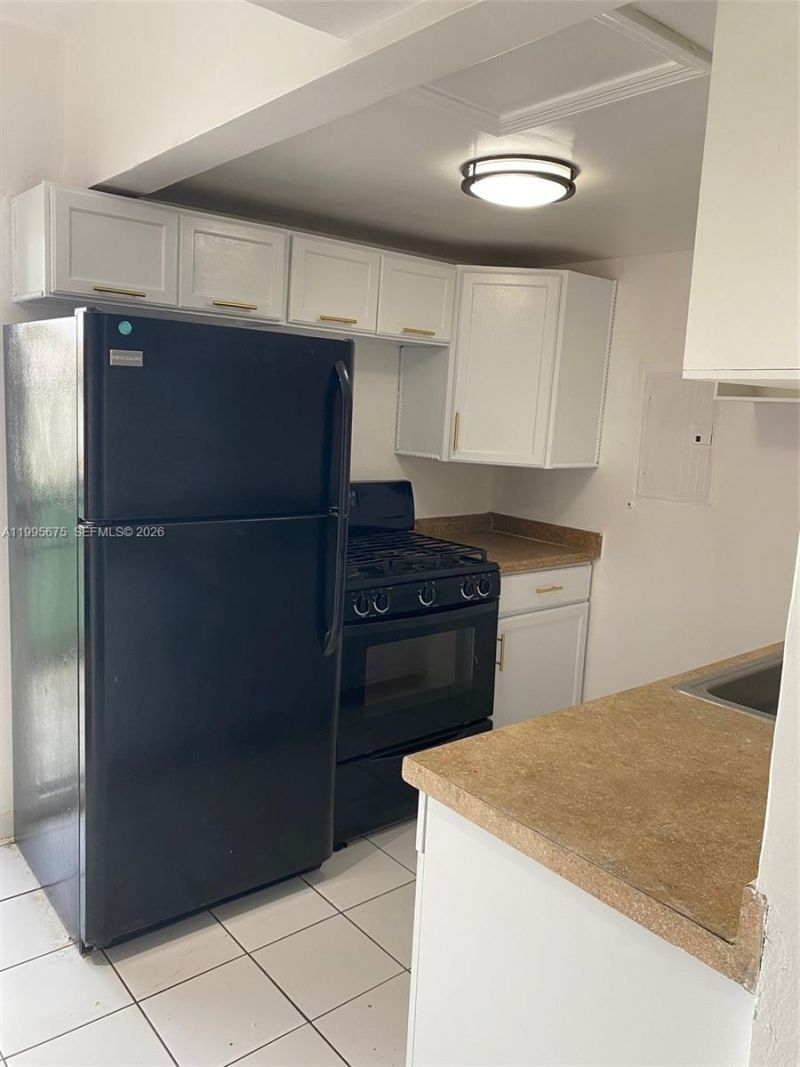 701 S Royal Poinciana Blvd, Unit 8, Miami Springs, FL 33166 Photo