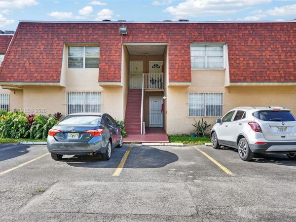 200 NW 107th Ave , Unit 104, Miami, FL 33172