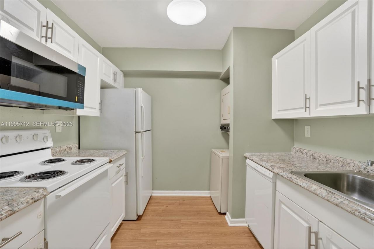 200 NW 107th Ave , Unit 104, Miami, FL 33172 Photo