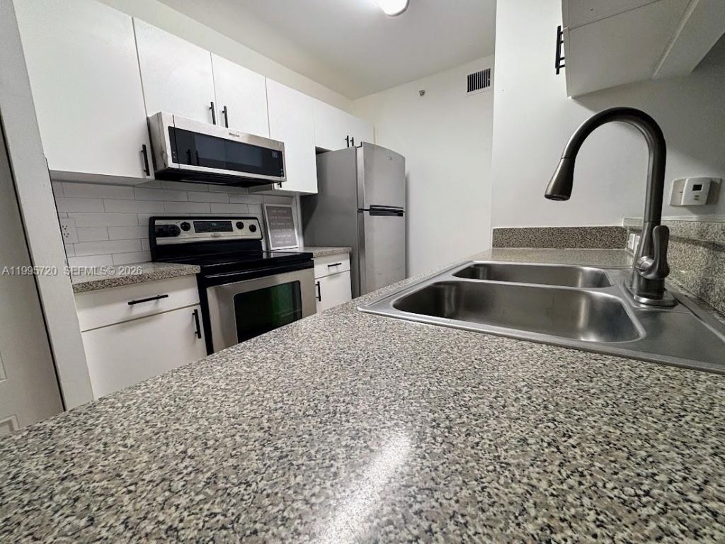 460 S Park Rd, Unit 6-110, Hollywood, FL 33021 Photo