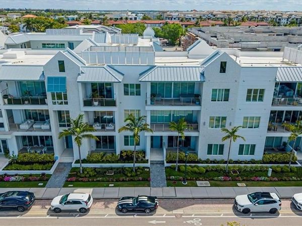 201 8th ST S, Unit #104, NAPLES, FL 34102