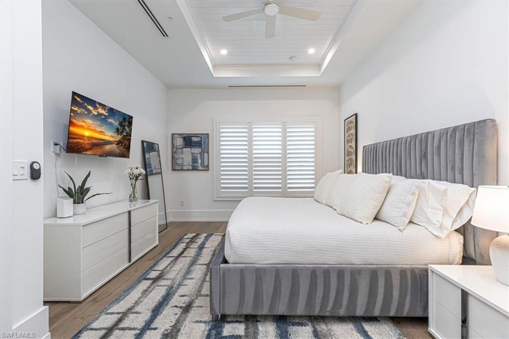 201 8th St S, Unit #104, Naples, FL 34102 Photo