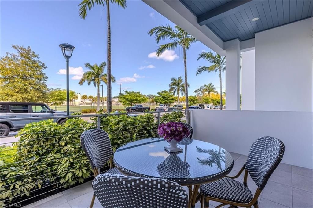 201 8th St S, Unit #104, Naples, FL 34102 Photo