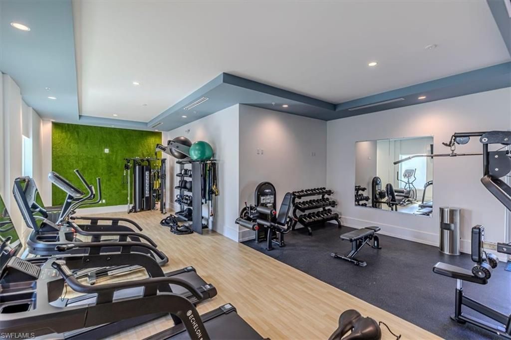 201 8th St S, Unit #104, Naples, FL 34102 Photo