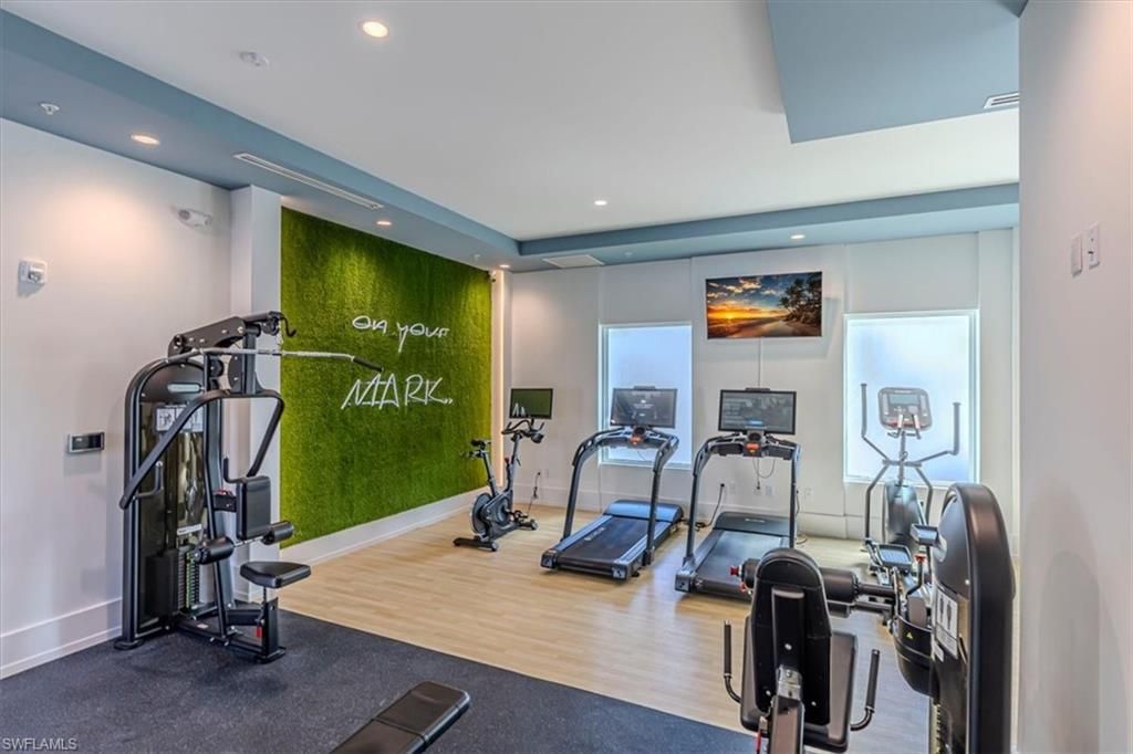 201 8th St S, Unit #104, Naples, FL 34102 Photo