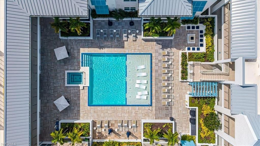 201 8th St S, Unit #104, Naples, FL 34102 Photo