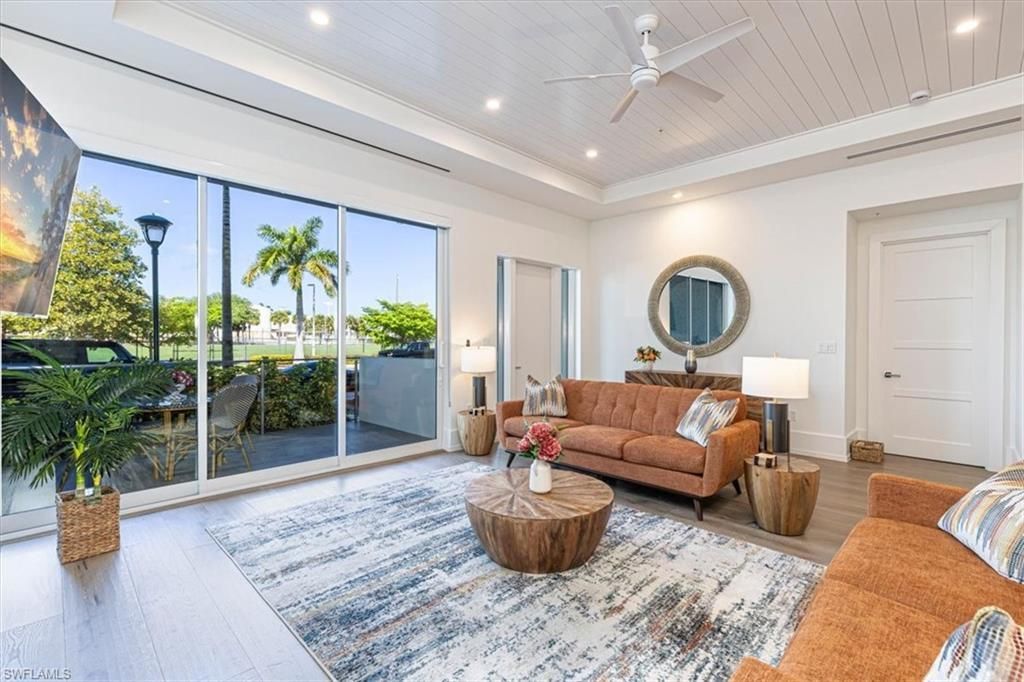 201 8th St S, Unit #104, Naples, FL 34102 Photo
