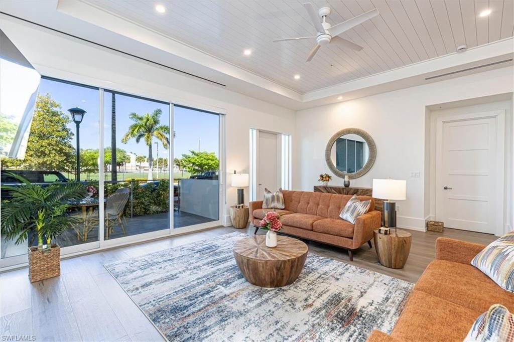 201 8th St S, Unit #104, Naples, FL 34102 Photo