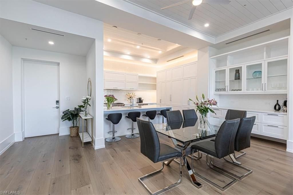 201 8th St S, Unit #104, Naples, FL 34102 Photo