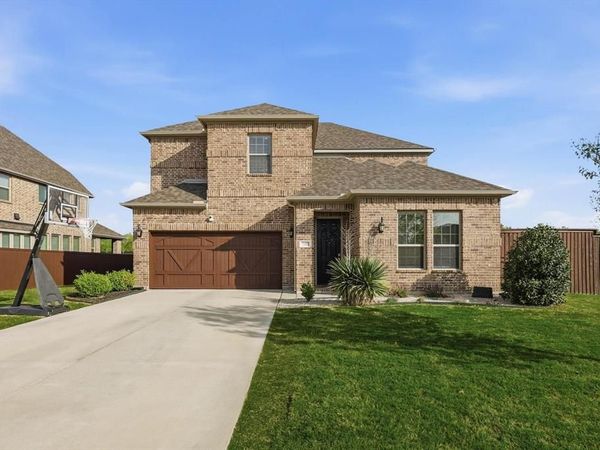 2109 Falcon Ridge Drive, Mansfield, TX 76063