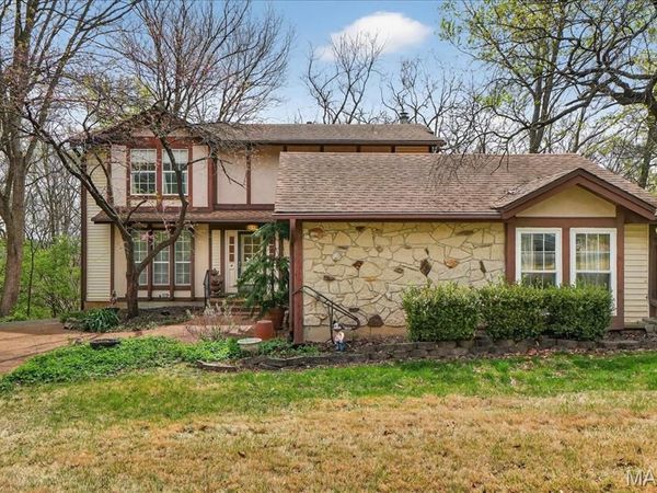 1692 Carman Road , Manchester, MO 63021